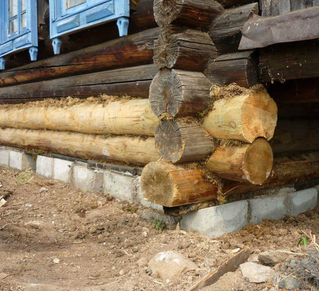 Как укрепить кирпичный фундамент старого деревянного дома своими руками? - строим сами