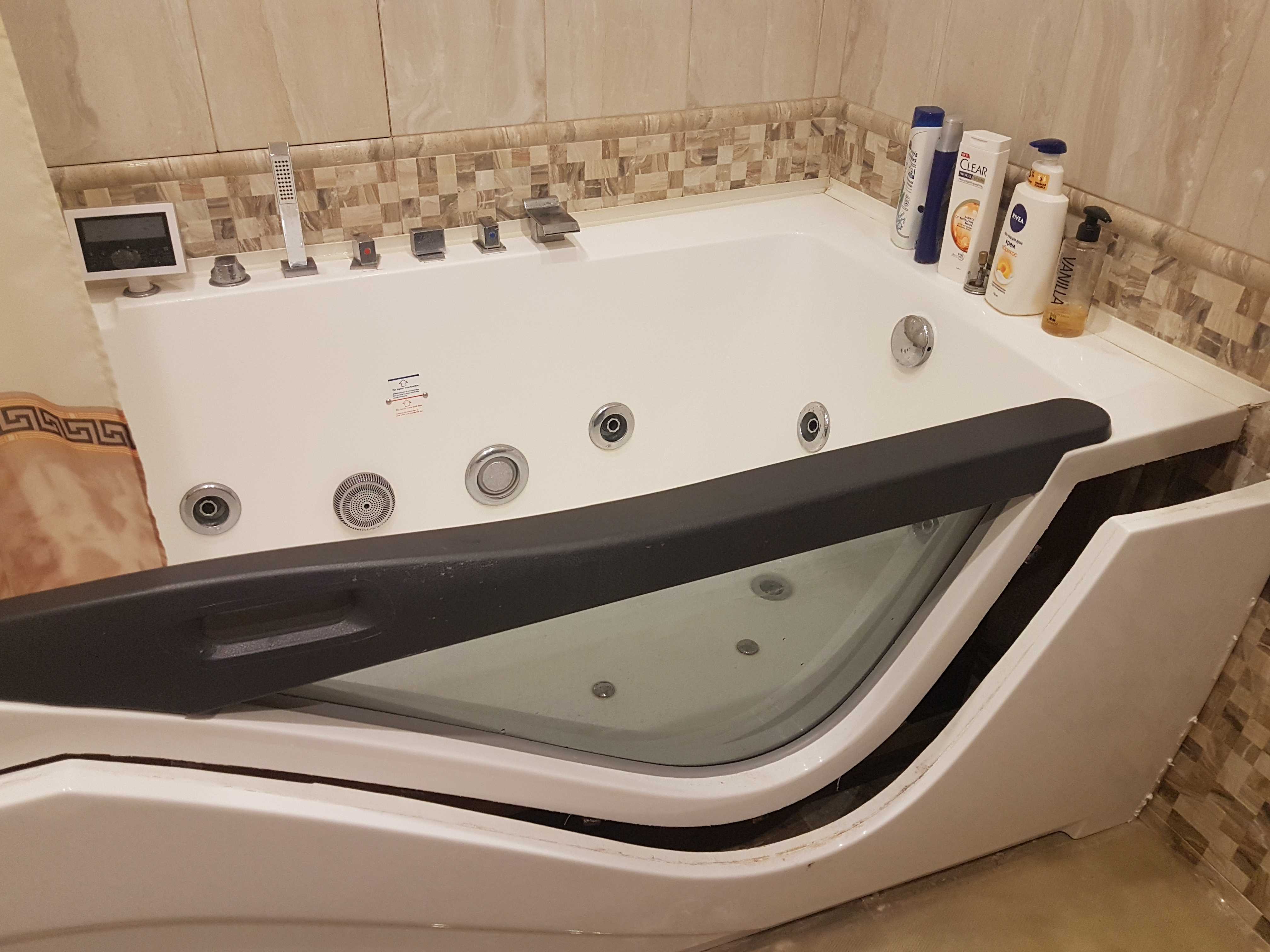 Уход за гидромассажной ванной: как правильно проводить обслуживание оборудования