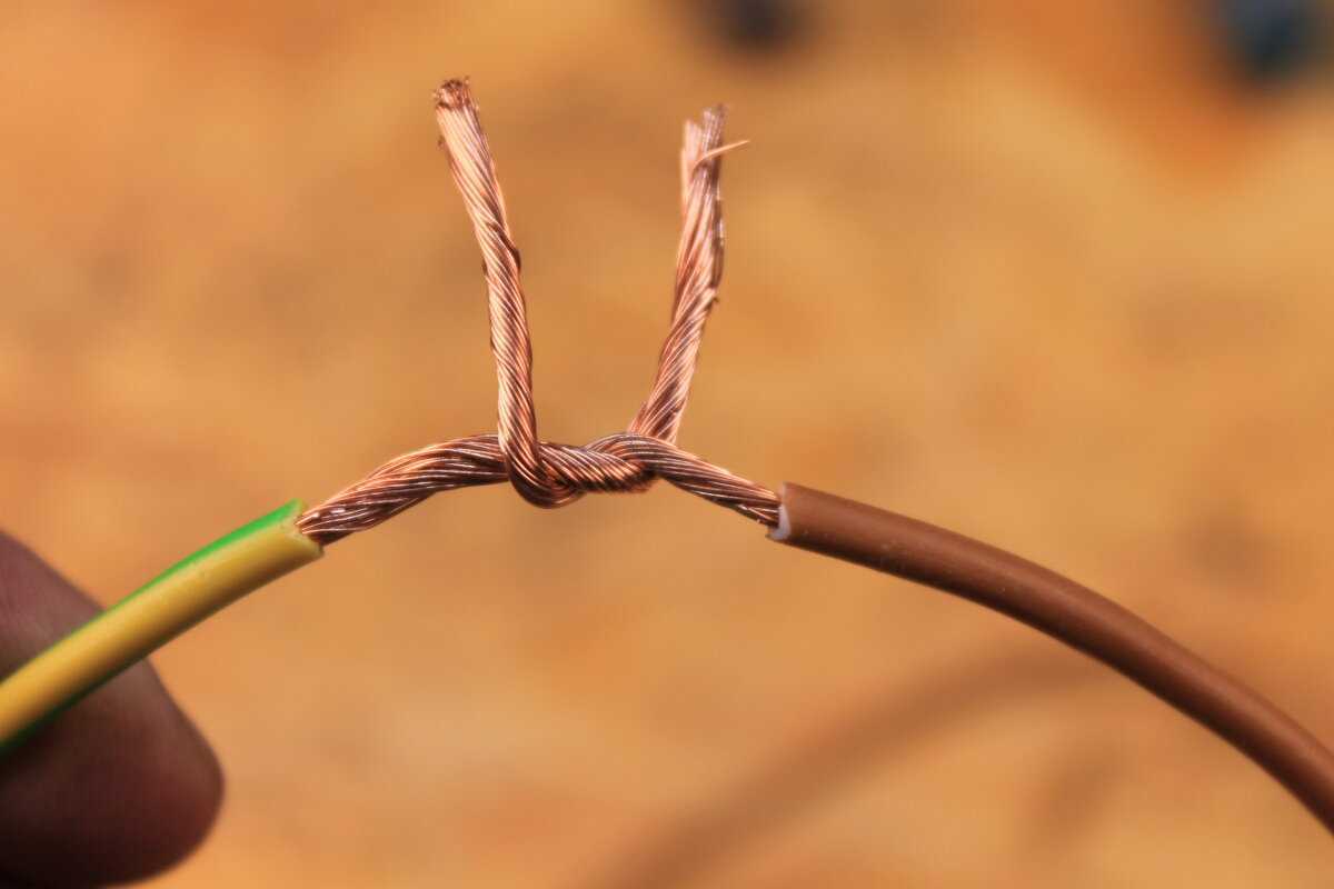 Скрутка из 5 проводов. как правильно соединить многожильный провод с одножильным