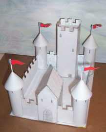 Проект дома в стиле замка (35 фото): варианты интерьеров небольших каркасных домов в виде средневекового замка, примеры строительства и оформления помещений