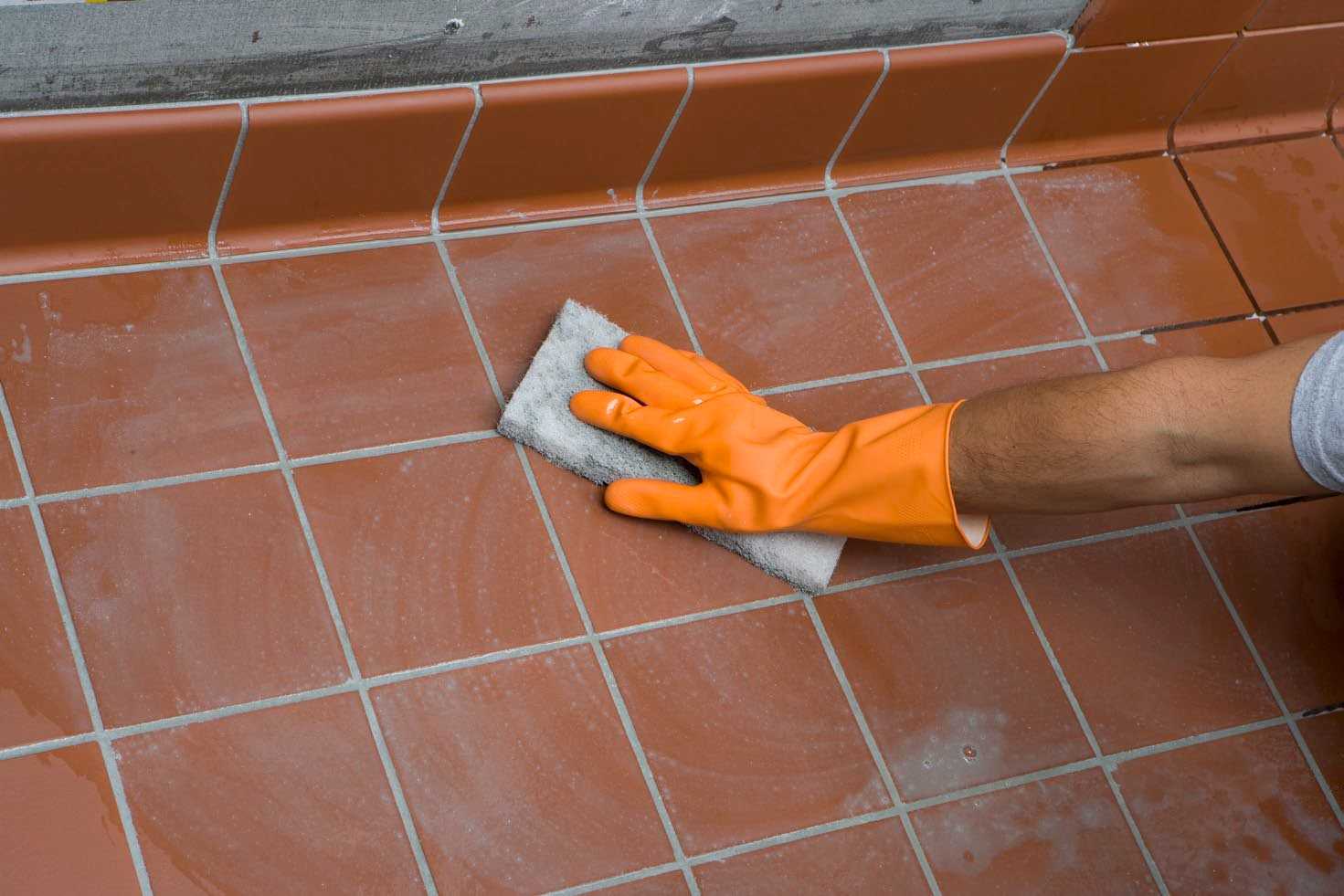 Как покрасить плитку на полу: можно ли покрасить плитку краской, порядок проведения работ по покраске