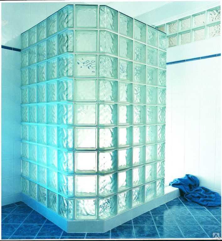 Использование стеклоблоков для внутренних и наружных стен: применение вставок