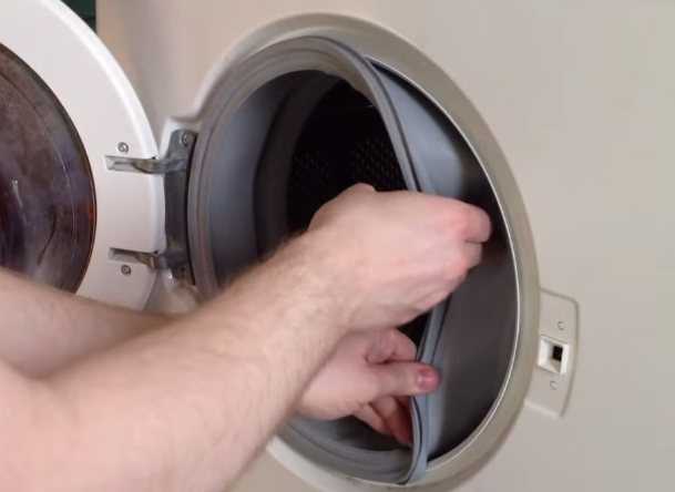Почему течет стиральная машина снизу: основные причины подтекания воды после стирки и способы их устранения
