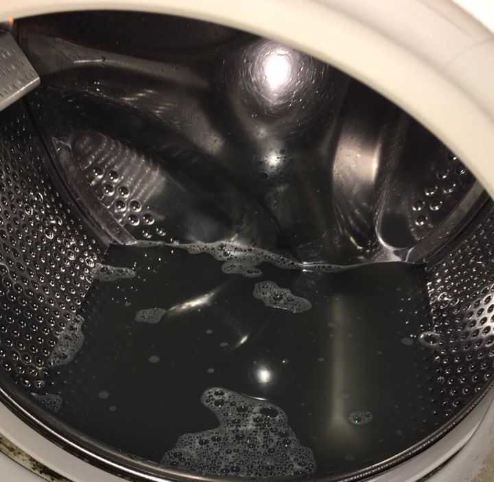 Причина почему не отжимает машинка стиральная. Стиральная машина LG не отжимает. Индезит стиральная не сливает воду. Стиральная машина LG f1296td4 не отжимает.