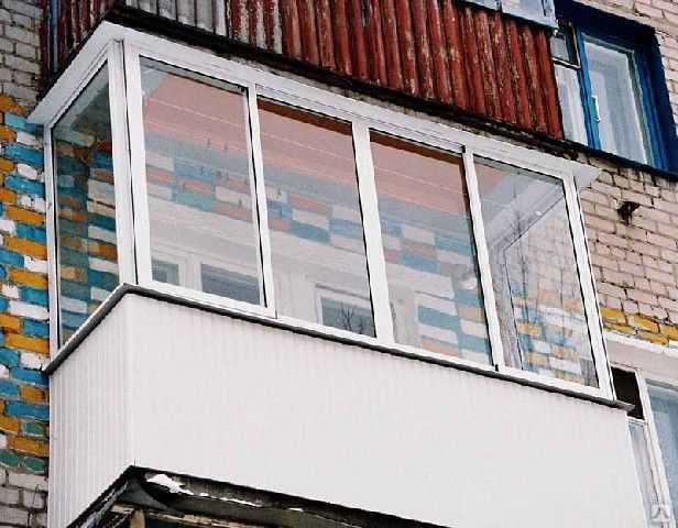 Витражное остекление балкона – как преобразить конструкцию и не нарушить закон