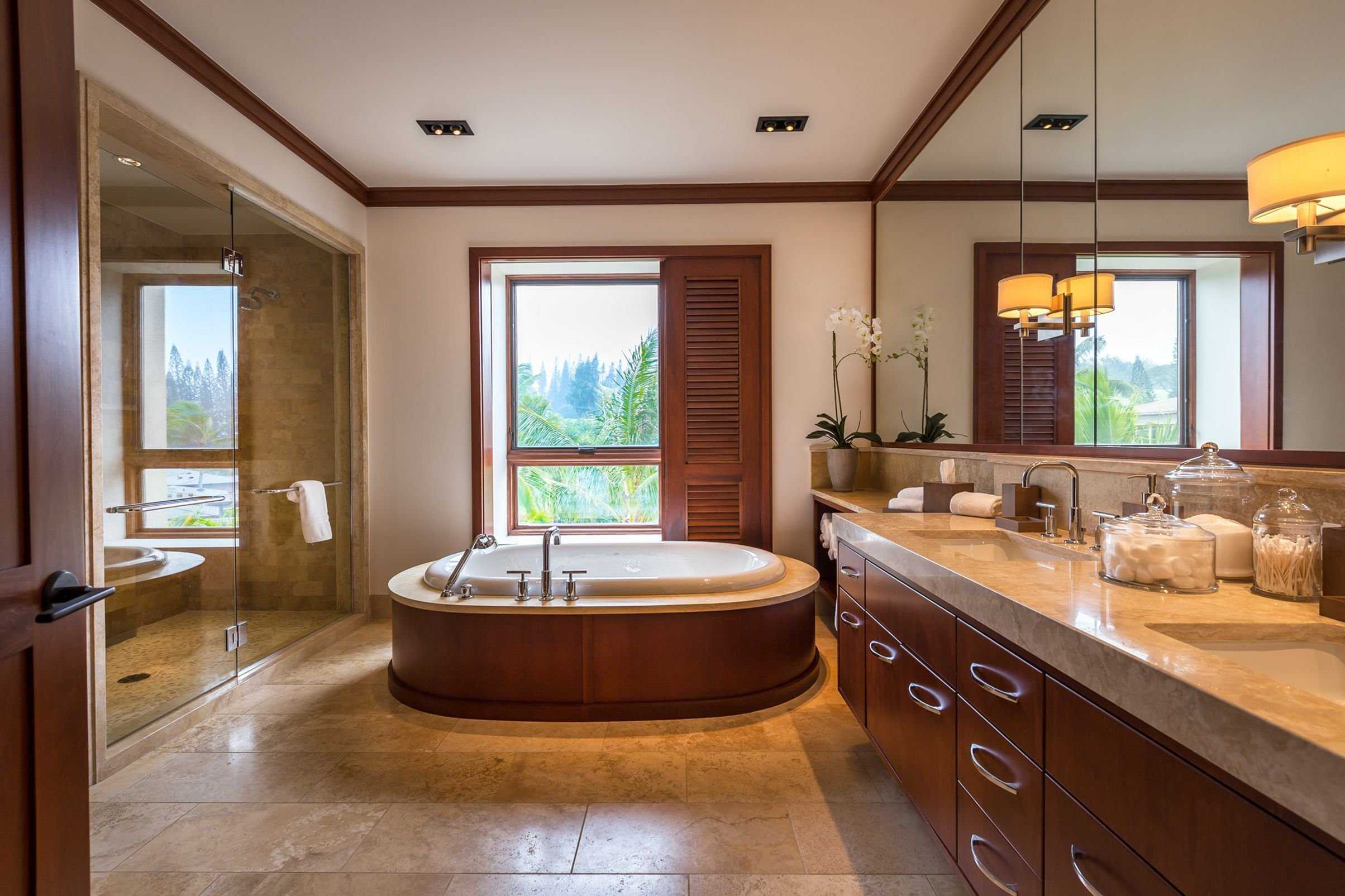 Дизайн ванной комнаты с окном в частном доме: 250 фото