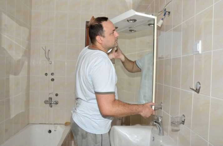 Как повесить зеркало в ванной на плитку, возможные ошибки
как повесить зеркало в ванной на плитку, возможные ошибки