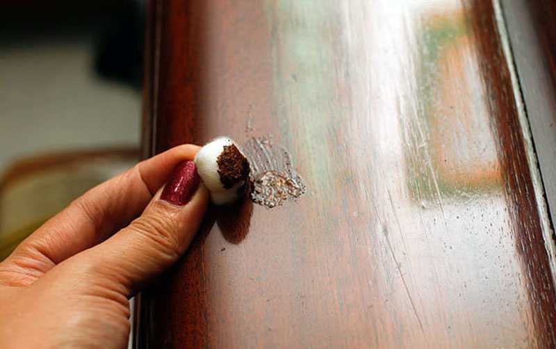 Царапины на мебели: проверенные методы устранения царапин
