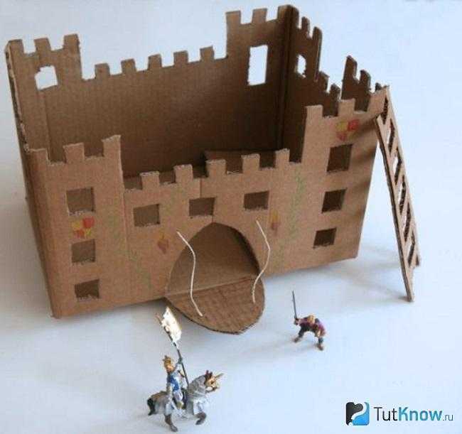 Представляем вашему вниманию инструкцию, следуя которой вы сможете изготовить оригинальный детский шатер, по форме напоминающий башню средневекового замка