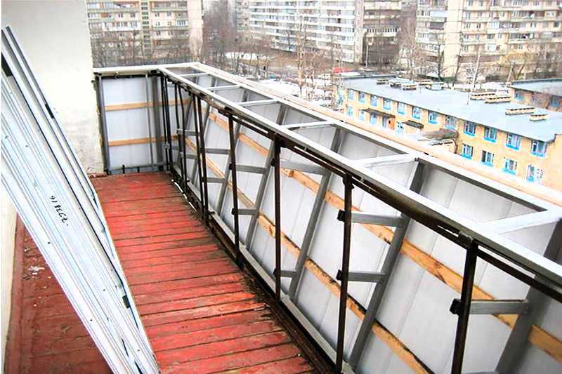 Парапет балкона и лоджии: укрепление и утепеление перед остеклением