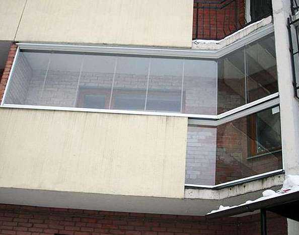 Плюсы и минусы остекления балконов и лоджий безрамным методом