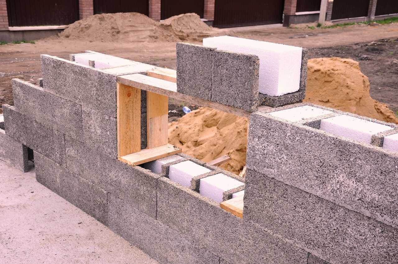 Строительство из пенобетона - блочные или монолитные стены: какие выгоднее