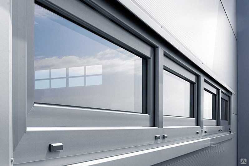 Виды остекления балконов в фото примерах, советы как выбрать профиль и согласовать остекление балкона, достоинства и недостатки раздвижных и распашных окон