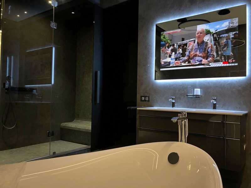 Телевизор для ванной комнаты: как выбрать и установить / zonavannoi.ru
