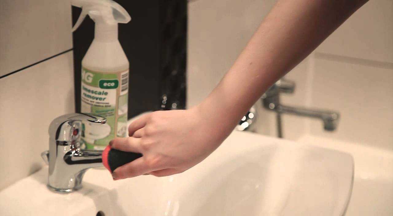 Как удалить известковый налет с крана: 10 методов почистить смеситель
