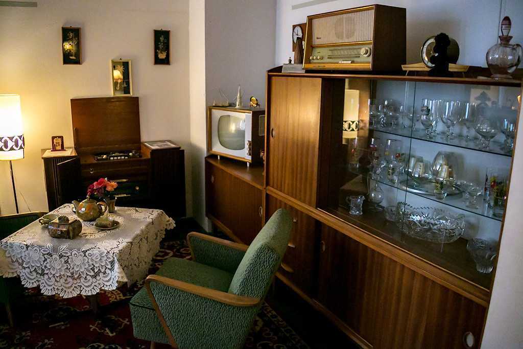 Исчезающий дизайн, минимум удобства и тот самый «советский» запах: 24 фото как в ссср деградировала мебель с 1930 по 1990