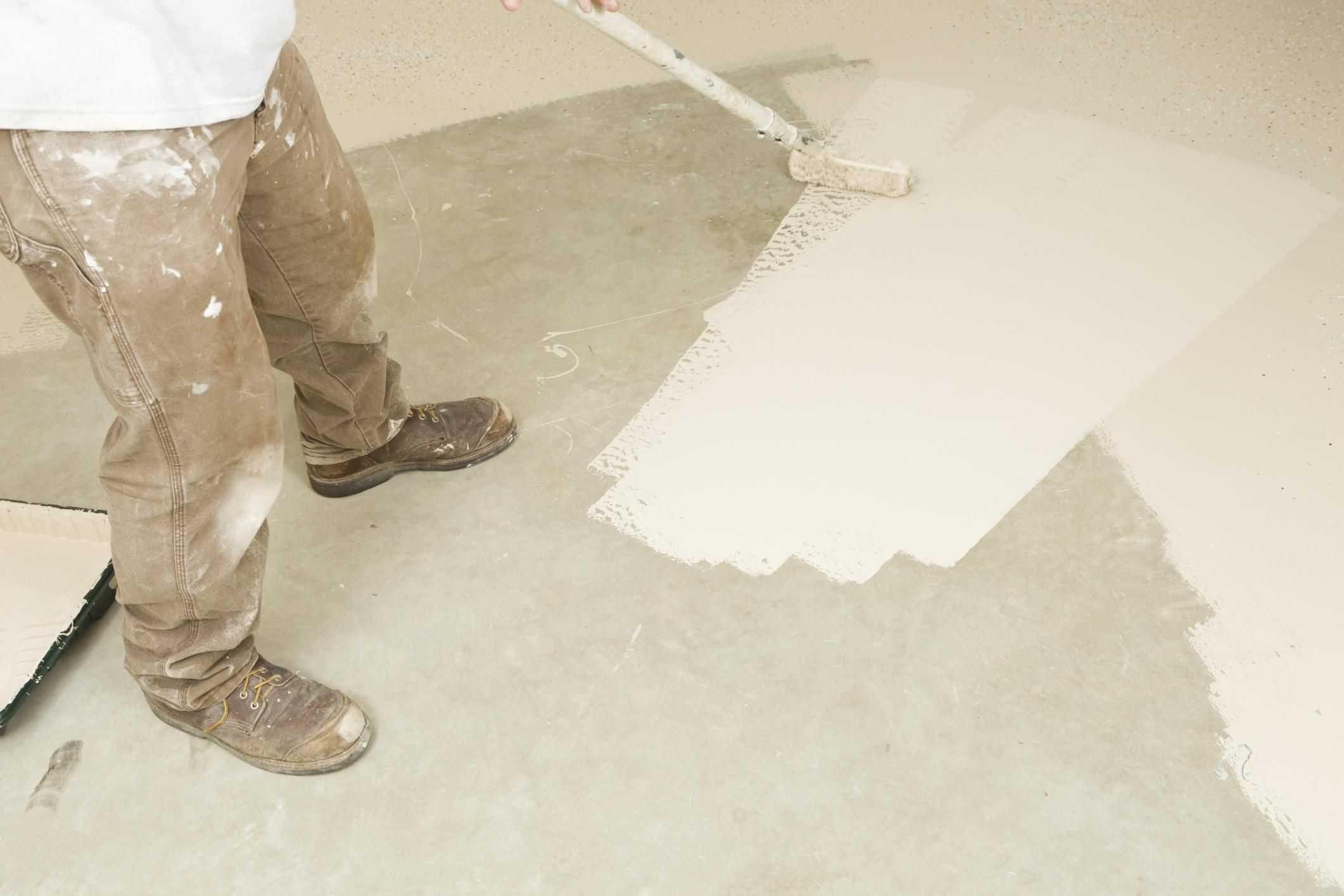 Подготовка бетонного пола к окрашиванию. как выбрать правильную грунтовку и краску.