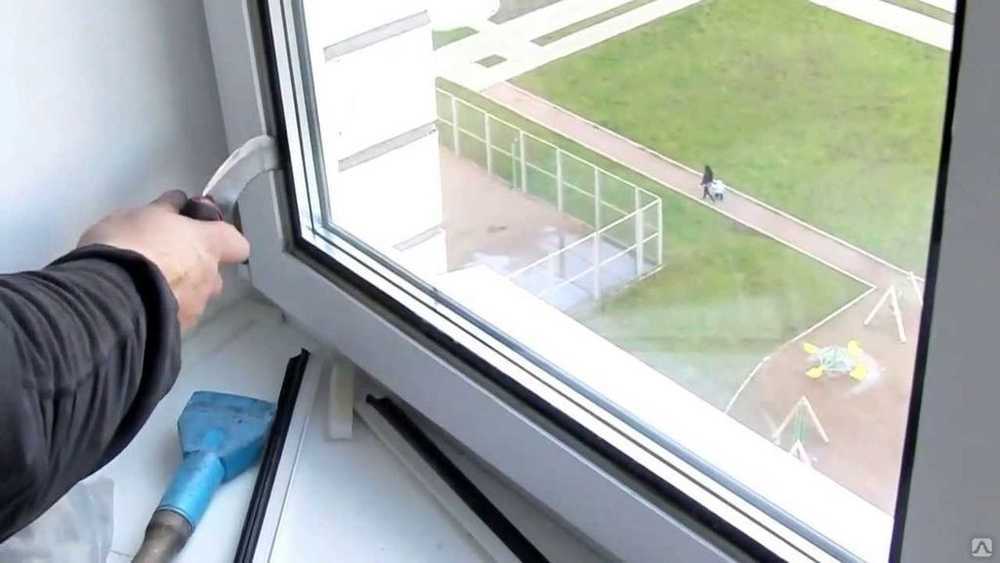 Как снять раздвижные окна на балконе, чтобы помять: порядок снятия остекления