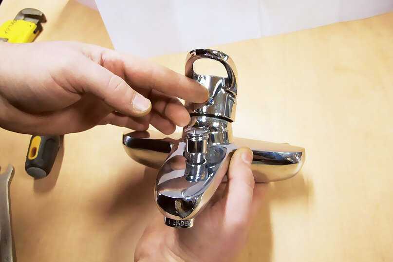 Ремонт смесителя в ванной — поломки переключателя на душ